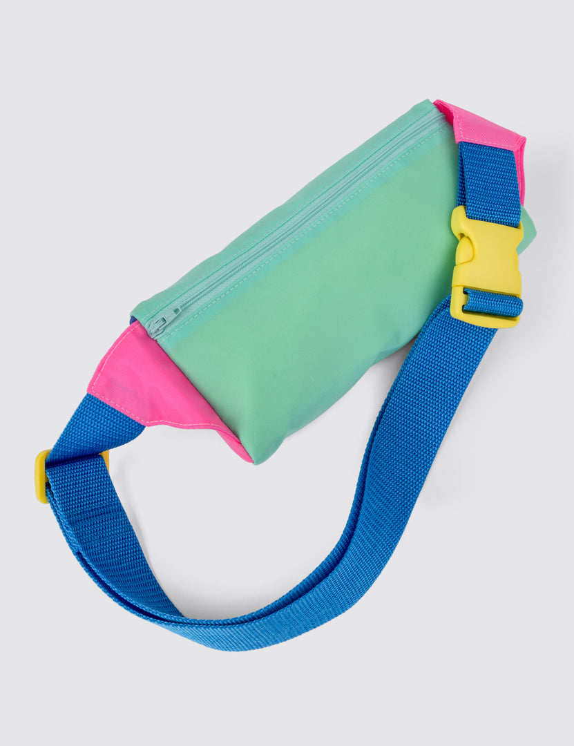 Back view of fanny pack 