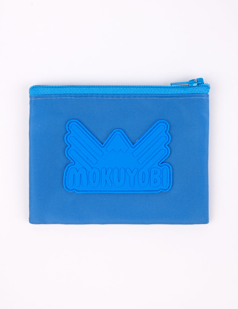 Small coin pouch with Mokuyobi logo in cornflower blue