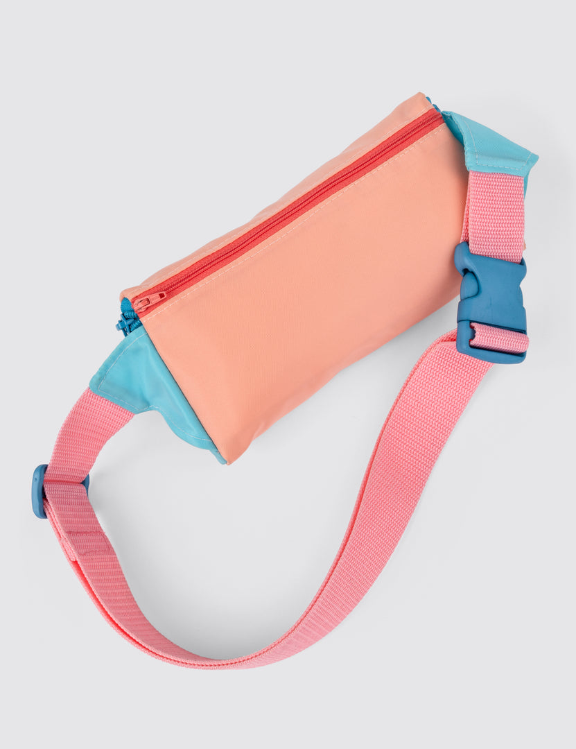 Back of view of fanny pack 