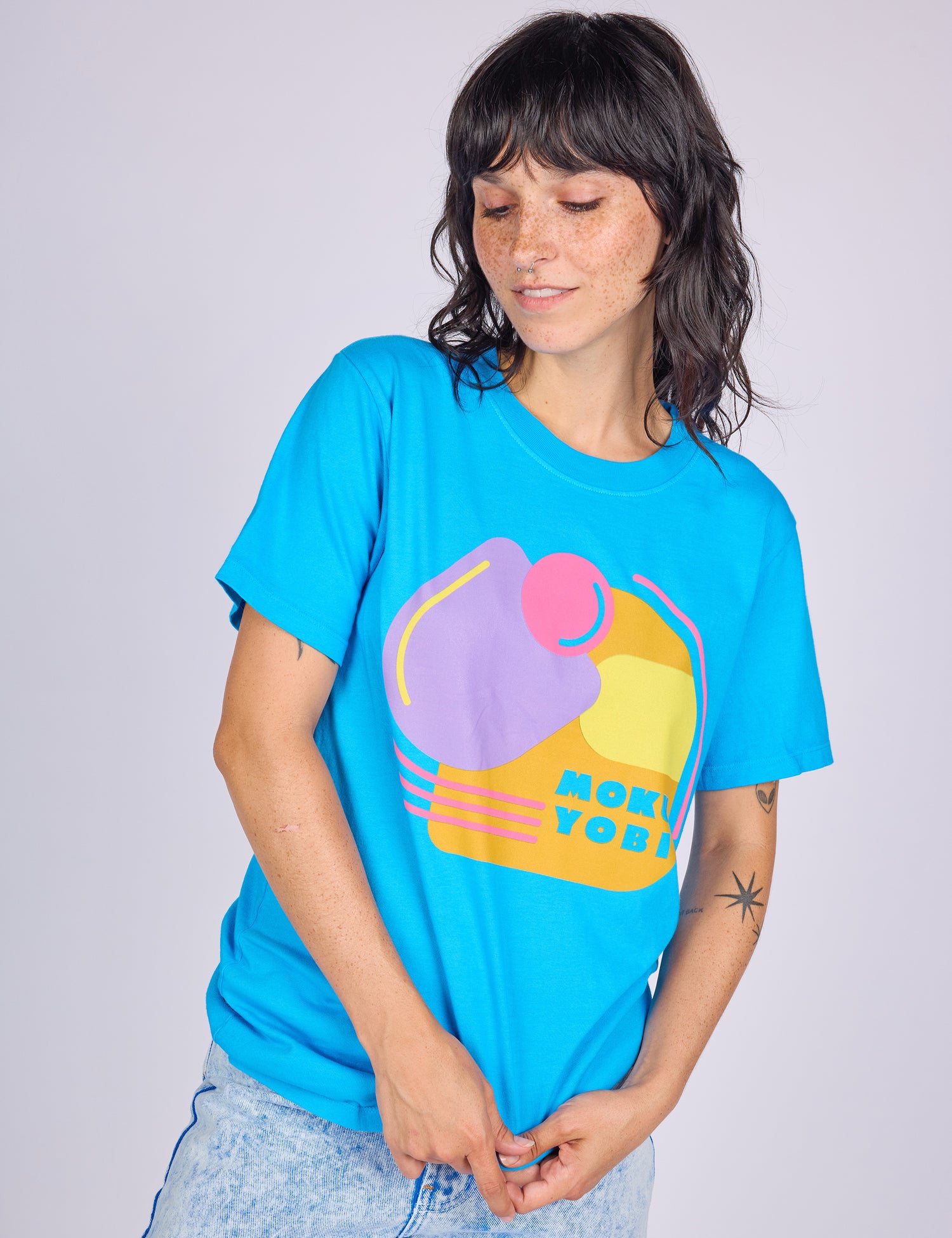 Deco Yobi Tee